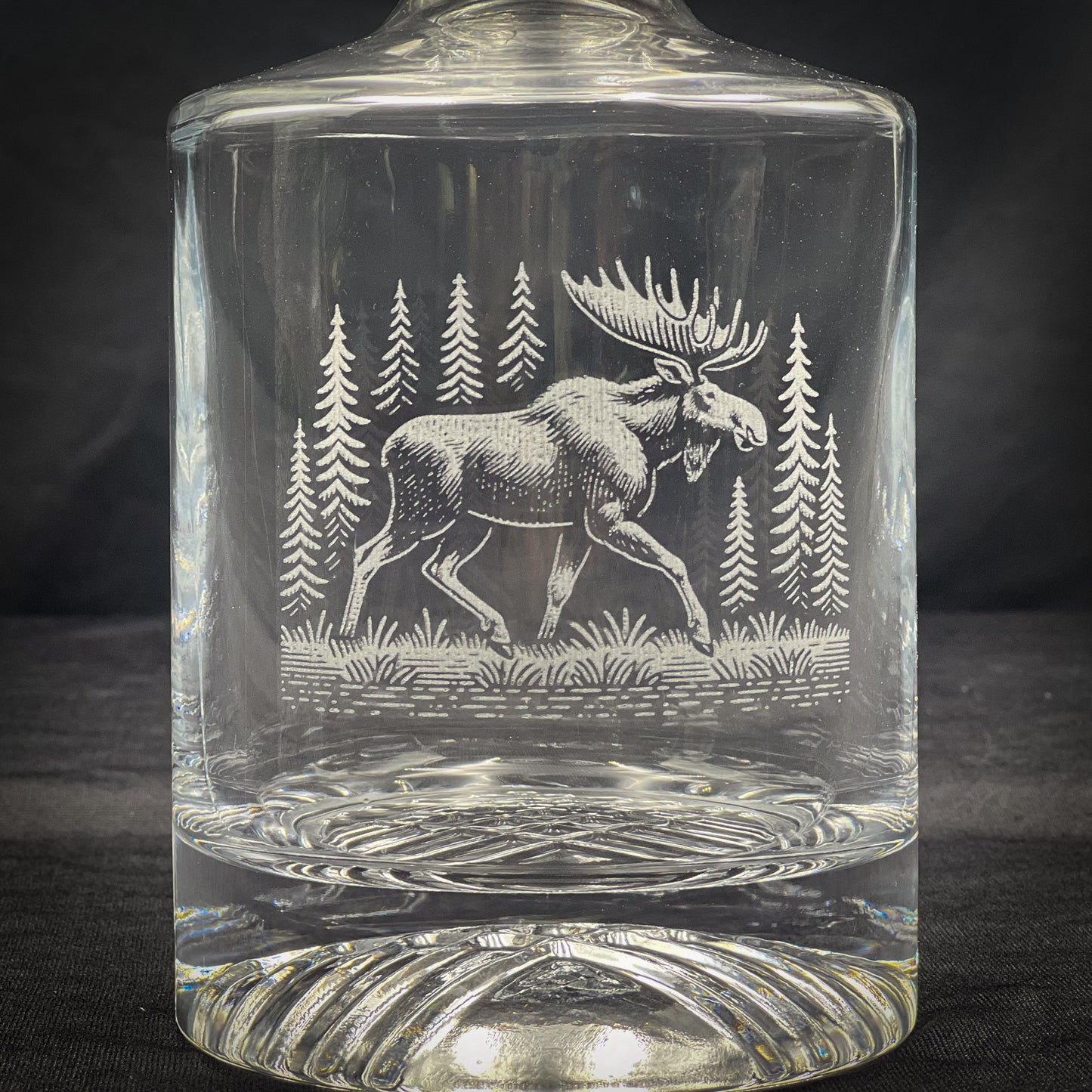 Moose in a Forest - 850ml Round Whiskey Decanter