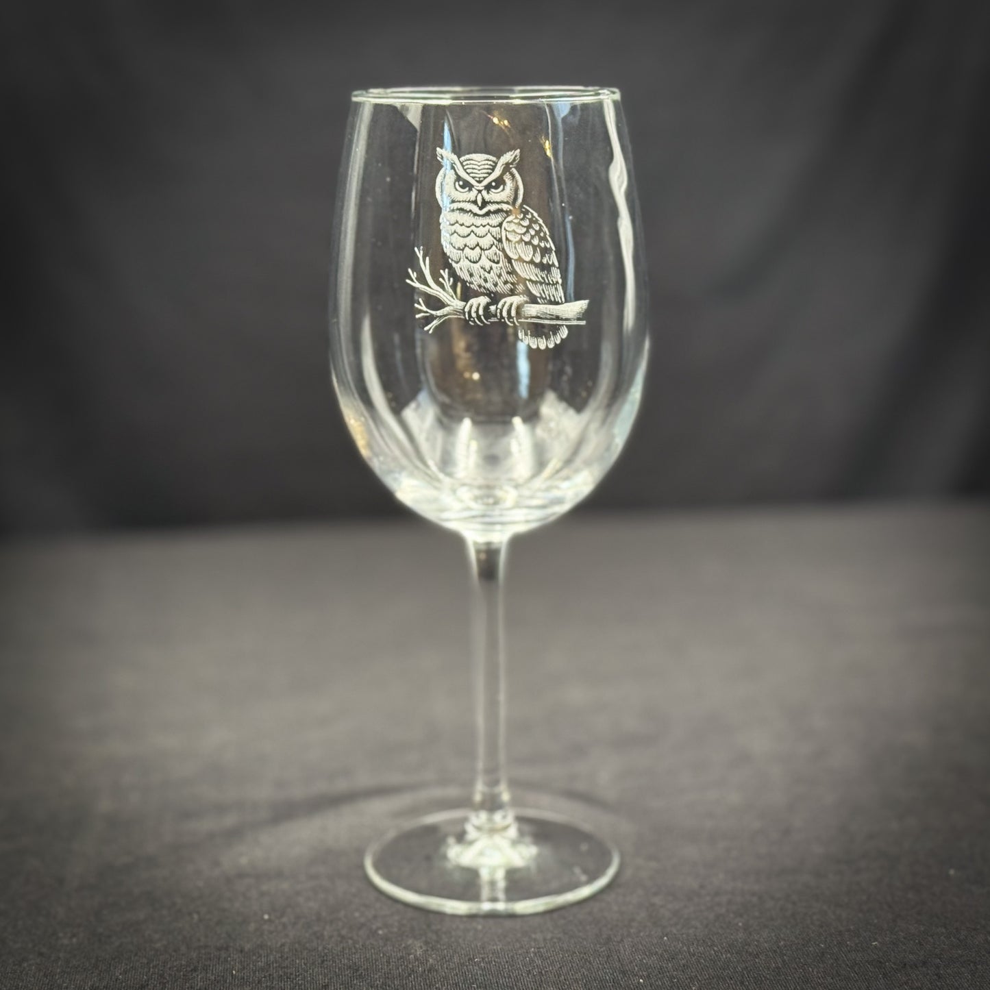 Owl - 19 oz Stemmed Wine Glass