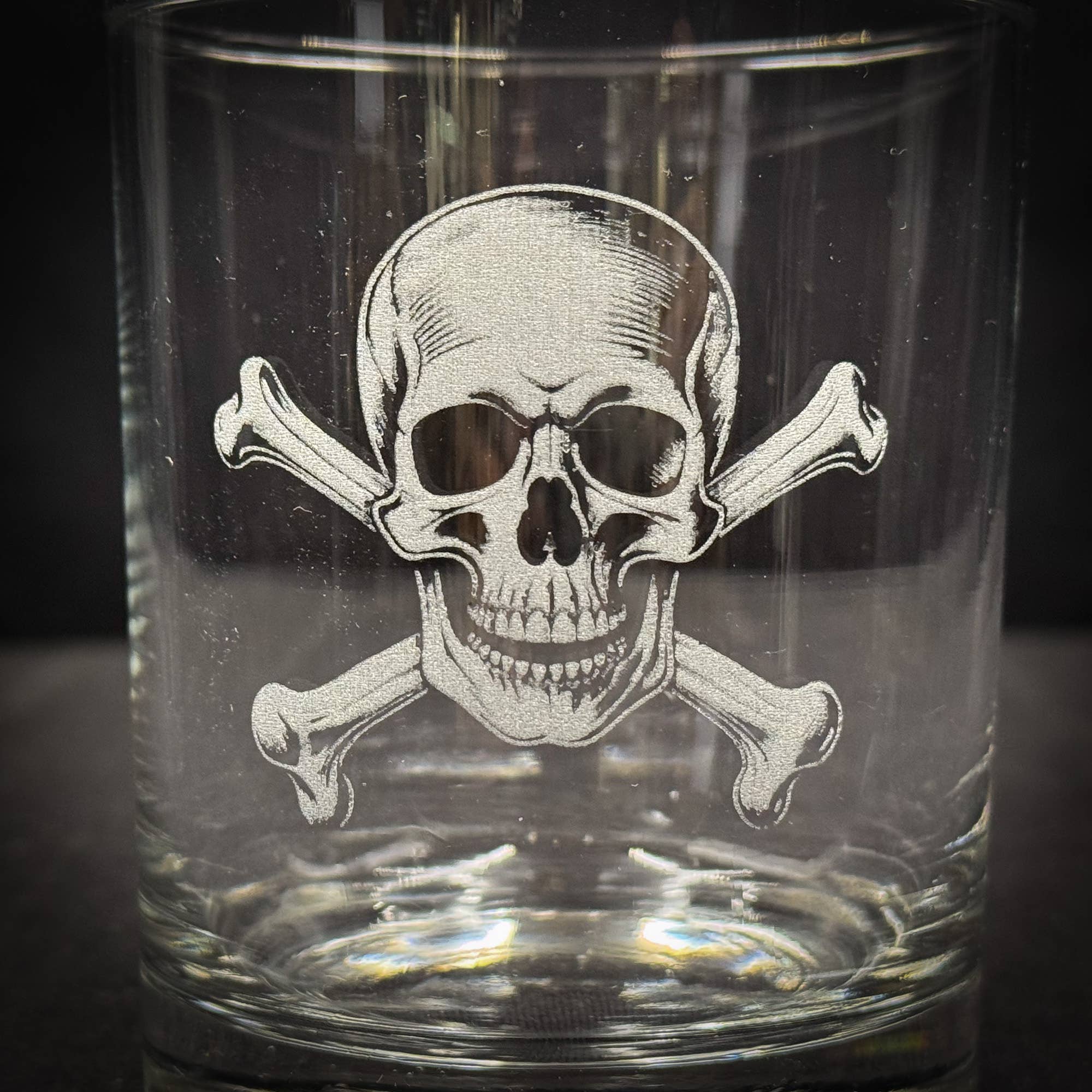 Skull and Crossbones Etched 14 oz Double Rocks
