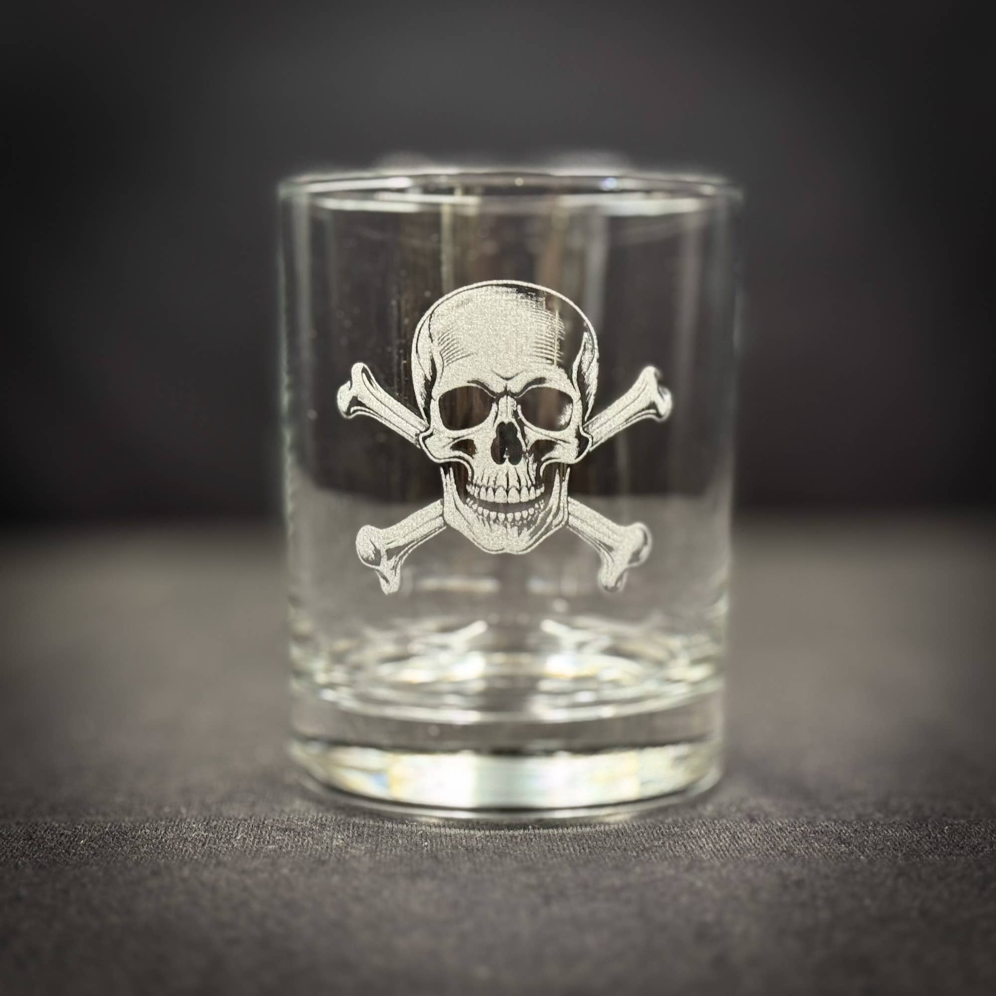 Skull and Crossbones Etched 14 oz Double Rocks