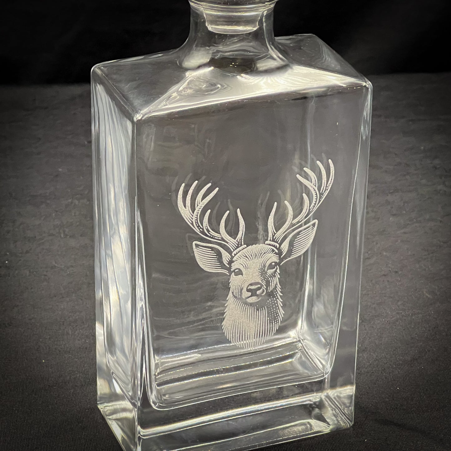 Deer - 810 ml Rectangle Whiskey Decanter