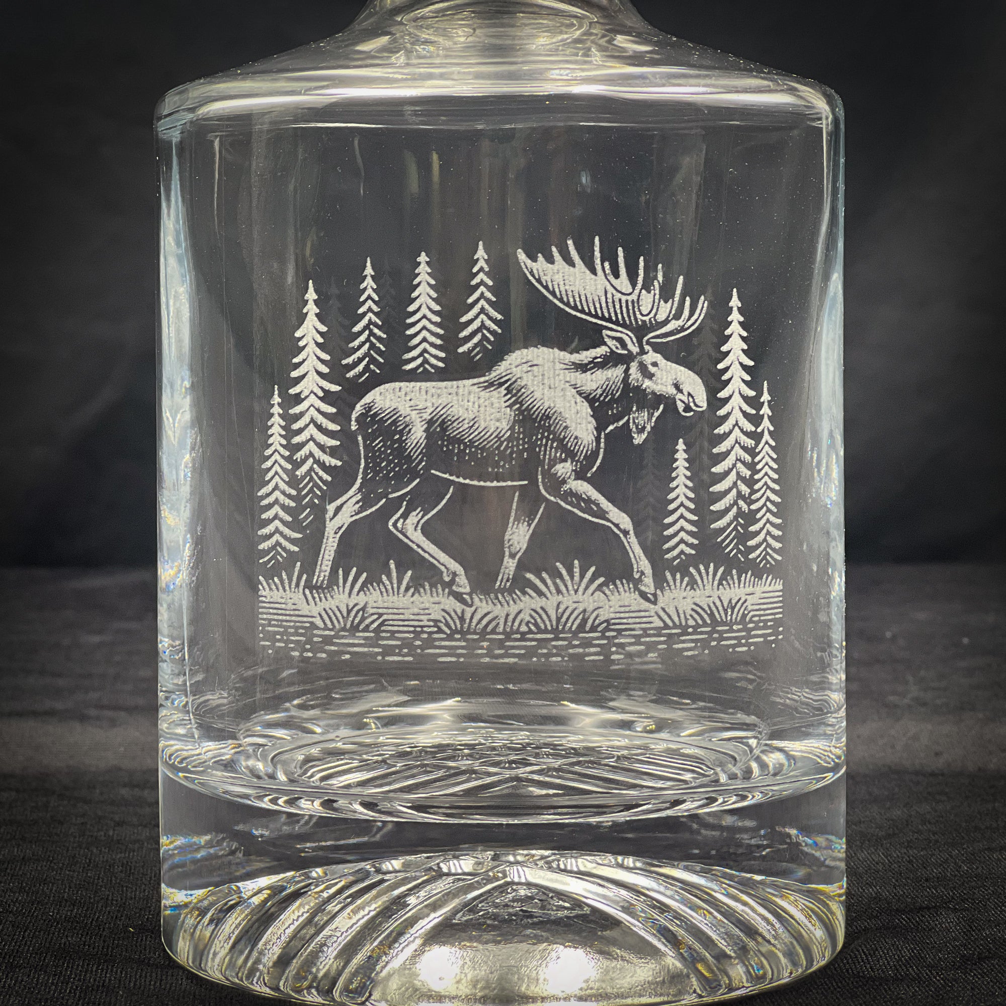 Moose in a Forest - 850ml Round Whiskey Decanter