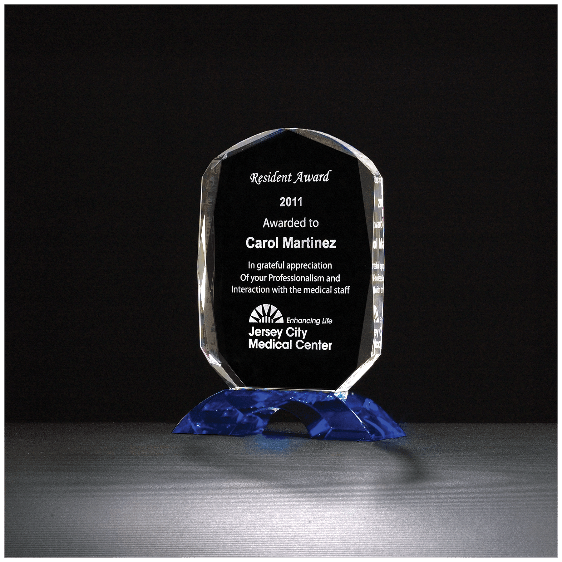 4 1/2" x 6 1/8" Diamond Series Clear Crystal Award with Cobalt Blue         Crystal Base