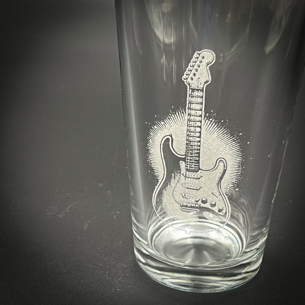 Electric Guitar Pint Glass – Durable Etched Drinking Glass For Music Lovers