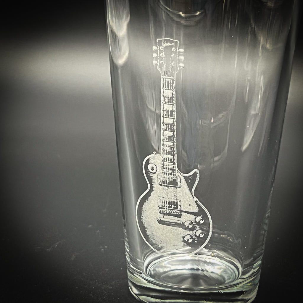 Electric Guitar Pint Glass – Etched Guitar Design Glass for Music Lovers