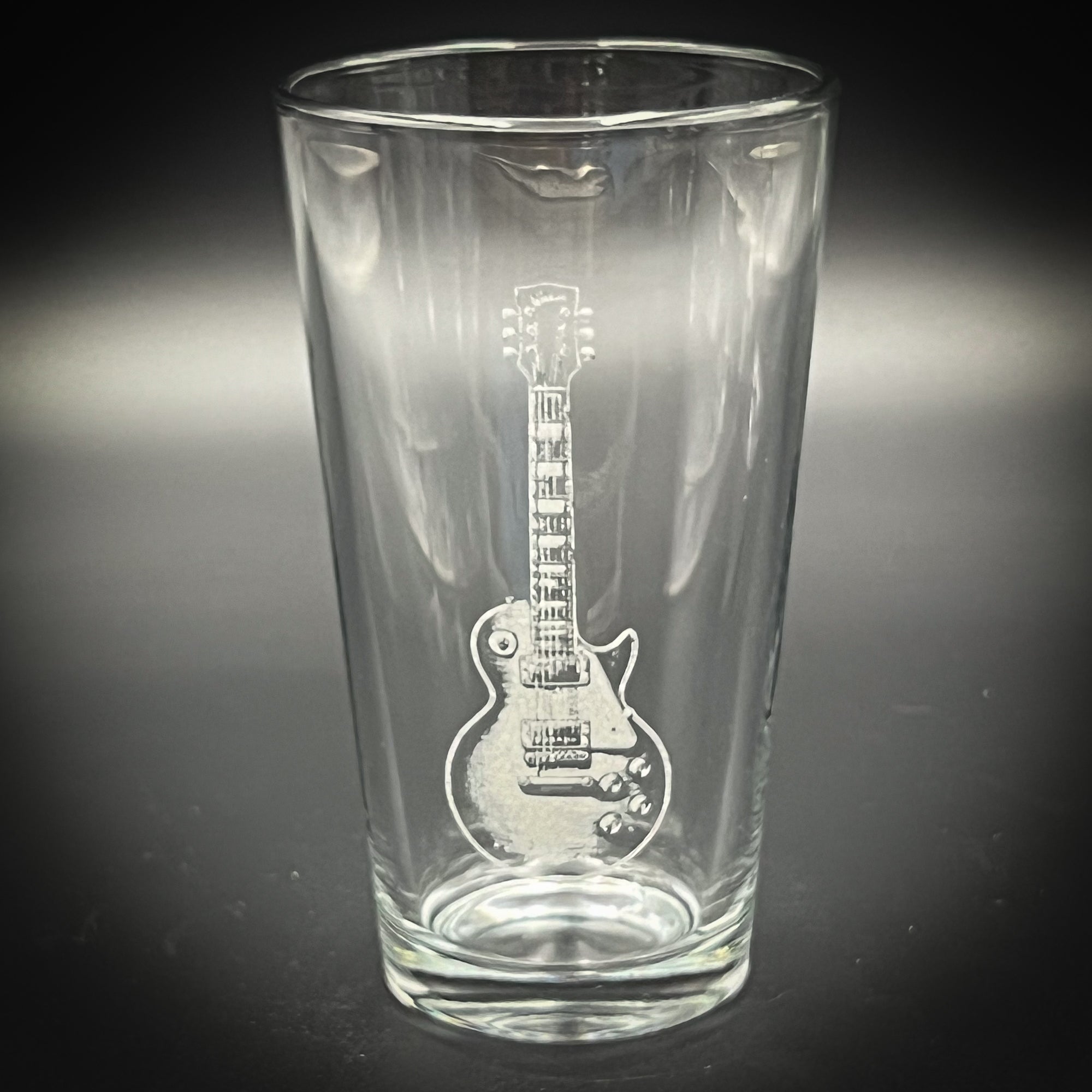 Electric Guitar Pint Glass – Etched Guitar Design Glass for Music Lovers