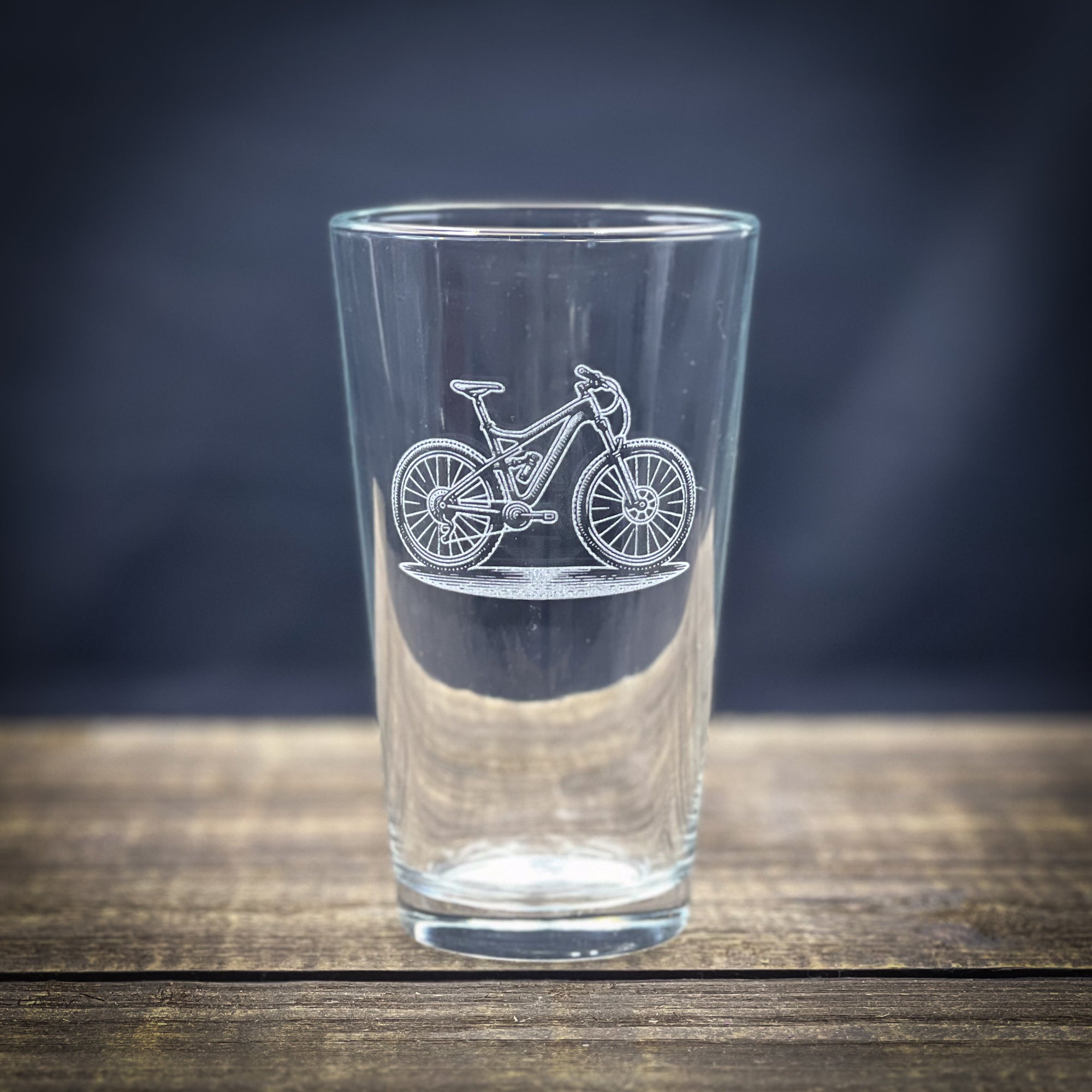 Mountain Bike 2 Customizable -  Pint glass