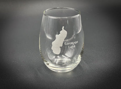 a wine glass with a map of the state of kentucky