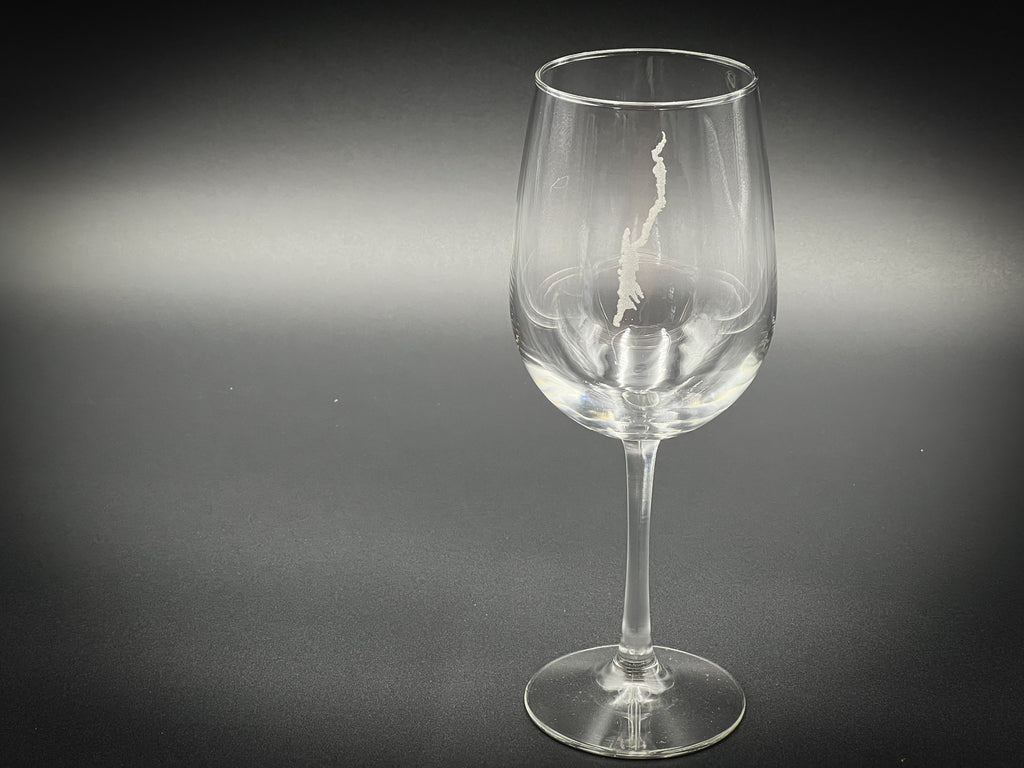 Lake George New York 19 oz Stemmed Wine Glass
