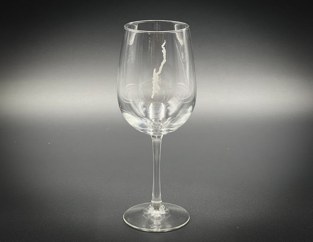 Lake George New York 19 oz Stemmed Wine Glass