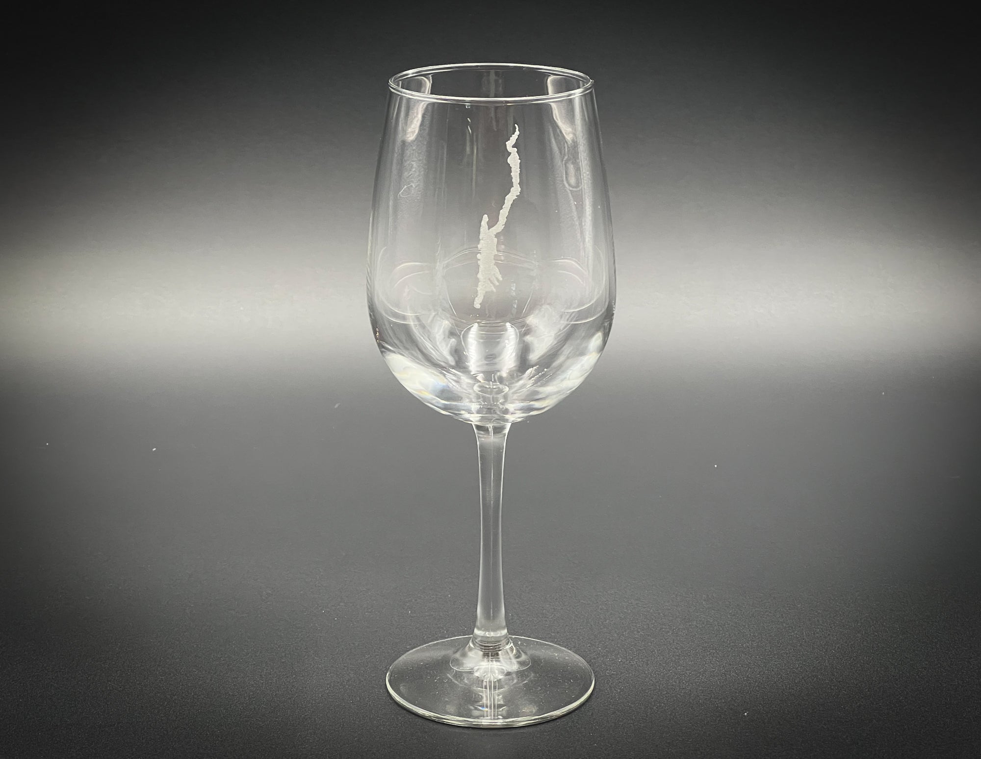 Lake George New York 19 oz Stemmed Wine Glass