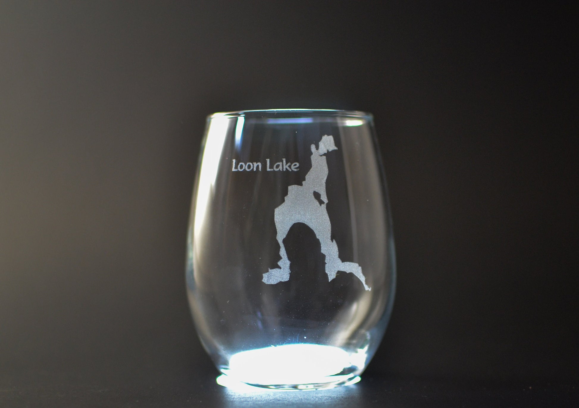 Loon Lake - Etched 15 oz Stemless Wine Glass